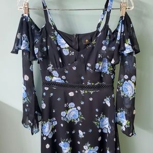 Cold shoulder with sheer sleeves romper
